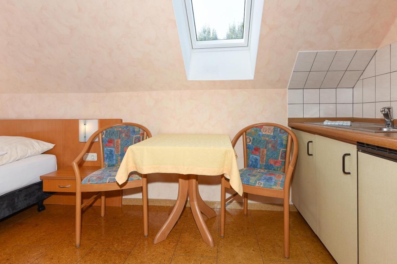 Hotel-Pension Altes Siel Bensersiel Eksteriør bilde